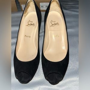❤️Christian Louboutin peep toe